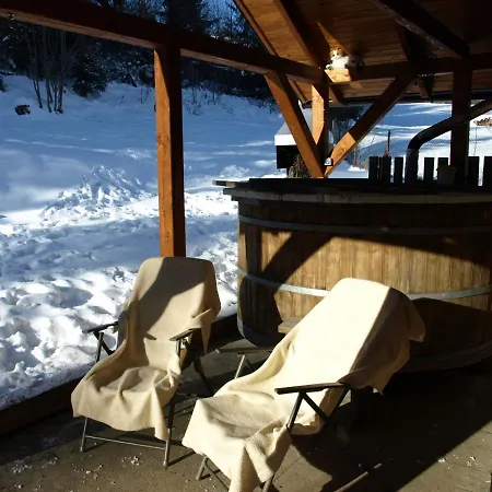 Folk House * Oscadnica